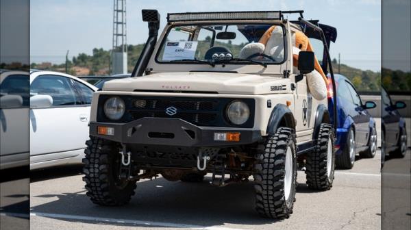 Suzuki Samurai