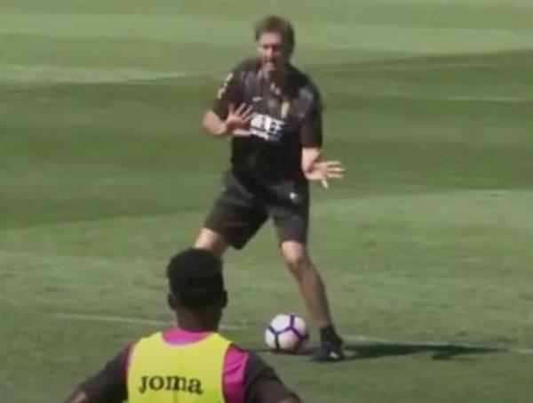 Fans likened the clip to a viral video of Tony Adams during his spell in charge of Granada