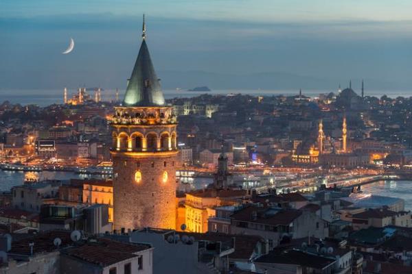Leanne had flown to Istanbul for the op