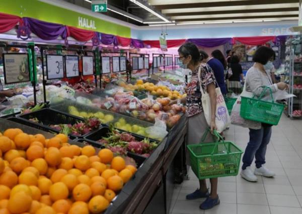 Public-service providers must be efficiently run so as to keep costs down for Singaporeans: PM Lee