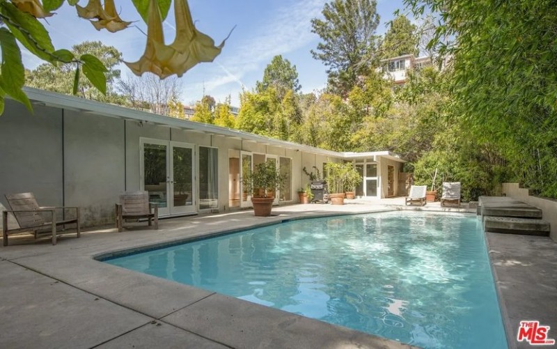 Realtor.com - Ione Skye 5