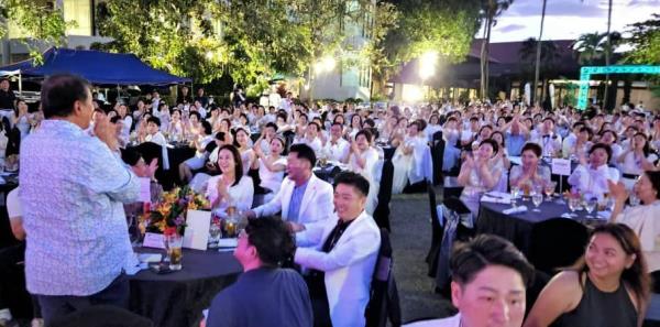 State Tourism, Culture and Enviro<em></em>nment Assictant Minister Datuk Jo<em></em>niston Bangkuai speaking to South Korean incentive group at the Repove Korea - Future Dream Festival Welcome Dinner on Sunday (March 19) at a resort in Kota Kinabalu..