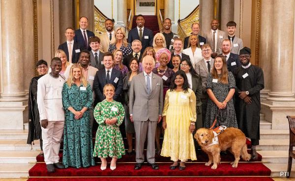 Pink E-Rickshaw Driver From Uttar Pradesh Wins UK's Royal Award