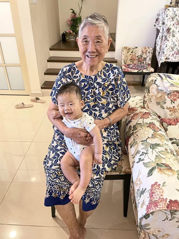 Yeoh’s 95-year-old grandma, ‘Chor Chor’, with 'Hann Hann'. Photo: Cassandra Yeoh