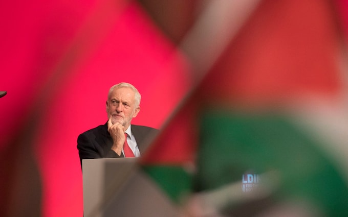 Palestinian flags fly as Colin Monehen, Harlow CLP makes a passio<em></em>nate speech a<em></em>bout Palestine at the Labour Co<em></em>nference . Labour Party Co<em></em>nference 2018 Liverpool 25 September 2018