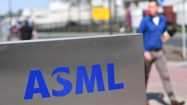 ASML said its outlook remains strong despite belt-tightening among its client ba<em></em>se