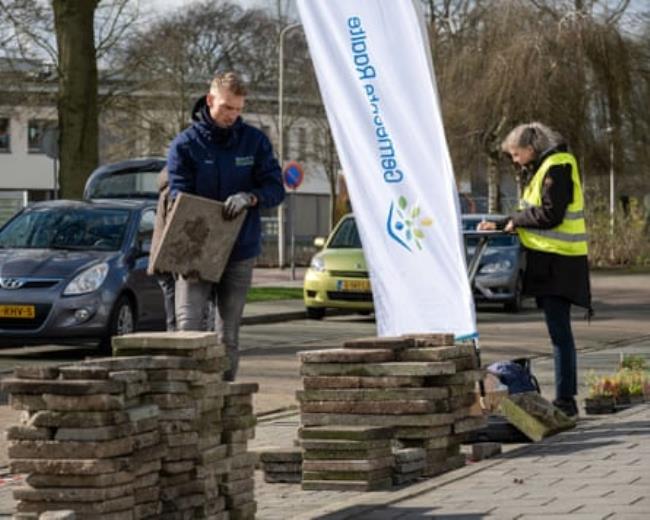A pile of ‘whipped’ paving sto<em></em>nes in the village of Raalte