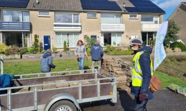 Tile whipping in the village of Raalte