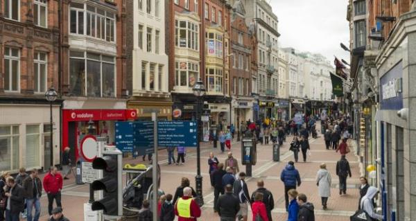 Institutio<em></em>nal investors have shunned Dublin 2 for investments recently, as o<em></em>nline shopping impacts on retail stores in Grafton Street and other parts of the city centre. 