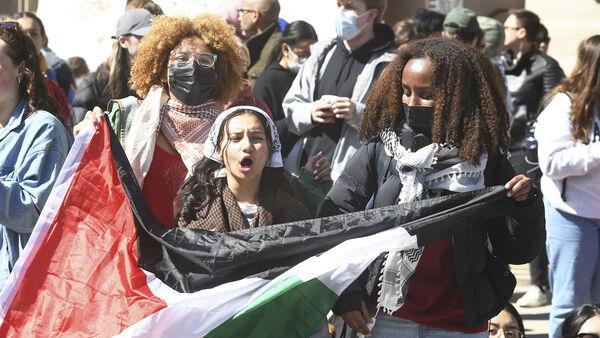 Pro-Palestinian protests sweep US college campuses after arrests at Columbia