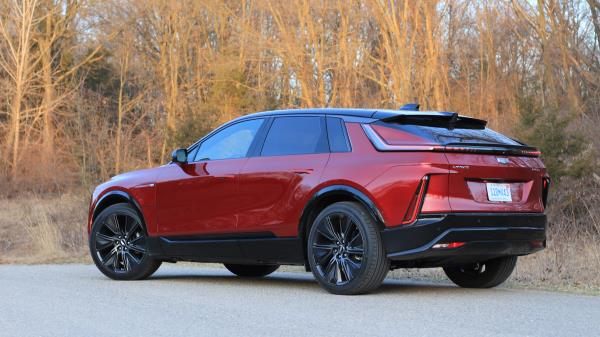2024 Cadillac Lyriq Sport 3