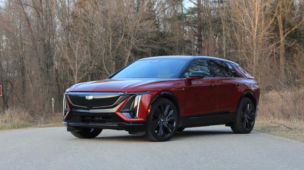 2024 Cadillac Lyriq Sport 3