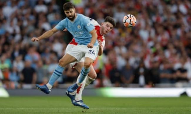 Josko Gvardiol and Declan Rice in action