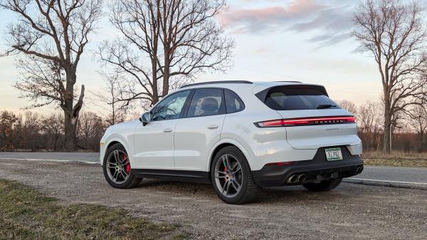 2024 Porsche Cayenne S