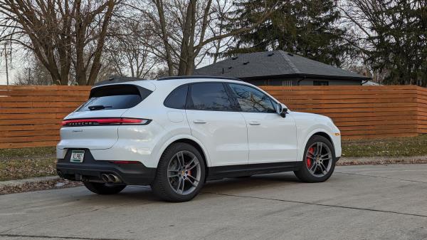 2024 Porsche Cayenne S