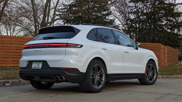 2024 Porsche Cayenne S
