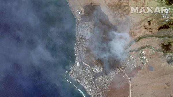A satellite image shows an overview of wildfires in Lahaina, Maui County</p>

<p>　　Pic:Maxar /Reuters