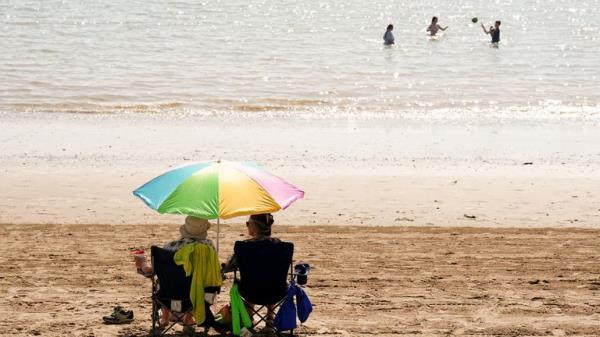 Some parts of the UK are set to be hotter than glamorous holiday destinations this weekend.