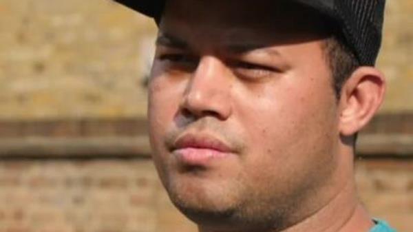 mo<em></em>nsur asylum seeker</p>

<p>　　