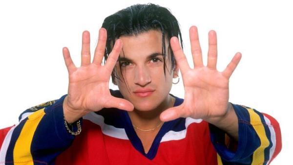 Peter André on 13.06.1995 in Stuttgart. | usage worldwide Photo by: Fryderyk Gabowicz/picture-alliance/dpa/AP Images</p>

<p>　　