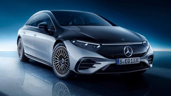 Mercedes-AMG EQS 53 front view