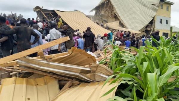 Nigeria exam day turns into disaster as school collapses