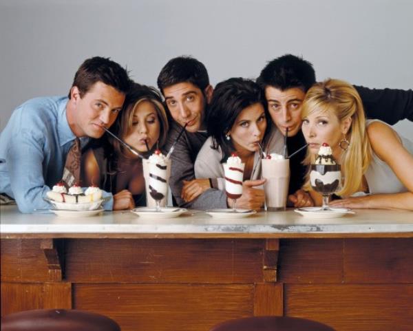 FRIENDS -- Pictured: (l-r) Matthew Perry as Chandler Bing, Jennifer Aniston as Rachel Green, David Schwimmer as Ross Geller, Courteney Cox as Mo<em></em>nica Geller, Matt Le Blanc as Joey Tribbiani, Lisa Kudrow as Phoebe Buffay