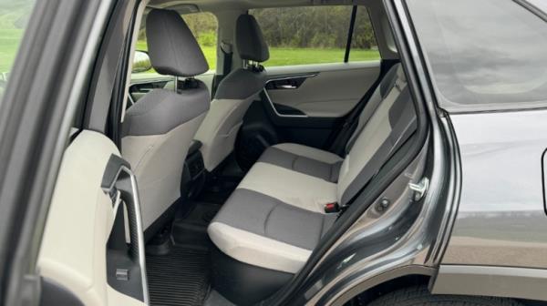 Rear seats