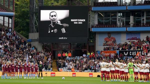 Aston Villa and Manchester United take part in a minutes silence in memory of Maddy Cusack during the Barclays Women's Super League match at Villa Park, Birmingham. Picture date: Sunday October 1, 2023.