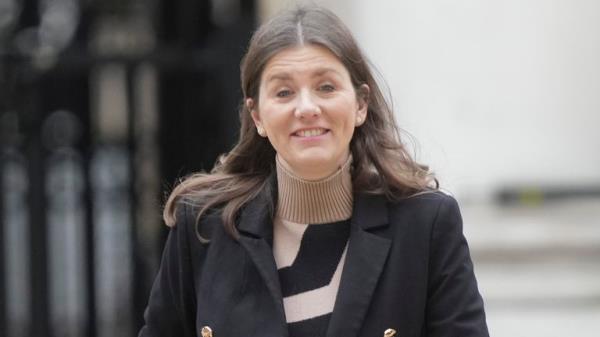 Pic: PA</p>

<p>　　Michelle Donelan, Secretary of State for Science, Innovation and Technology arrives in Downing Street, London, for a Cabinet meeting. Picture date: Tuesday February 6, 2024.
