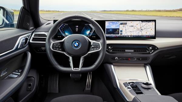 The BMW i4 gets its first facelift