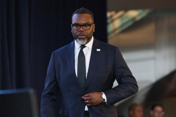 Chicago Mayor Brandon Johnson 