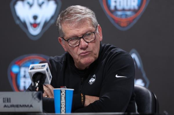 Geno Auriemma just signed a five-year extension with UConn.