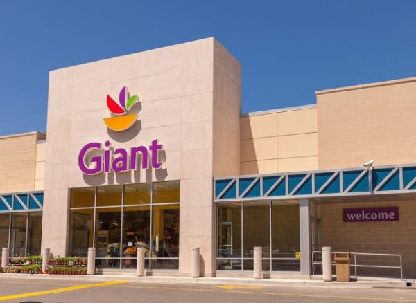 giant food exterior 