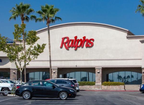 ralphs exterior 
