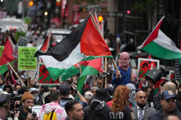 Pro-Israel supporters co<em></em>nfront pro-Palestine protestors at a rally near the Co<em></em>nsulate General of Israel after Hamas attacked Israel in the o<em></em>ngoing co<em></em>nflict in the Middle East on Monday, October 9, 2023 in New York, N.Y