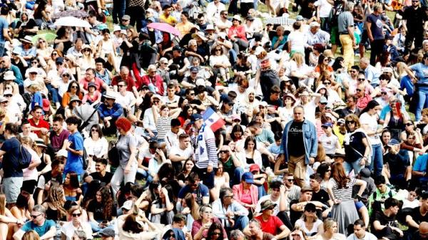Spectators before the Olympic Flame lighting ceremony for the Paris 2024 Olympics.</p>

<p>　　Pic: Reuters