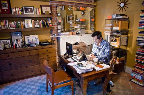 john leguizamo daughter apartment purchase