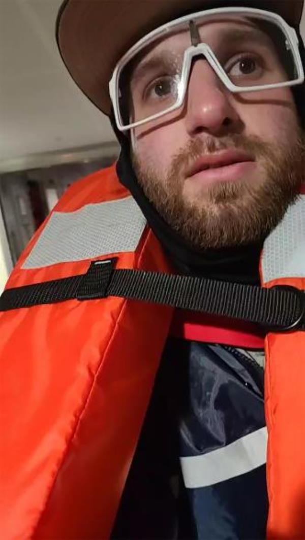 Staten Island Ferry passenger Sal Chatman Morando is live on Facebook