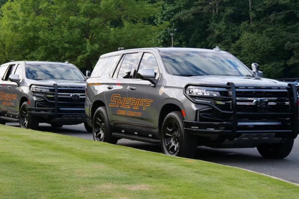 Sheriff county vehicle