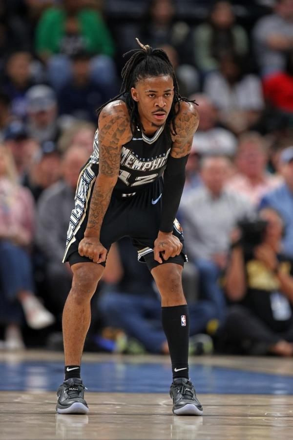 Grizzlies point guard Ja Morant during a game against the Lakers at FedExForum on Feb. 28, 2023 in Memphis, Tennessee.</p>

<p>　　