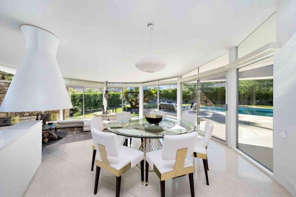 elvis ho<em></em>neymoon house sells