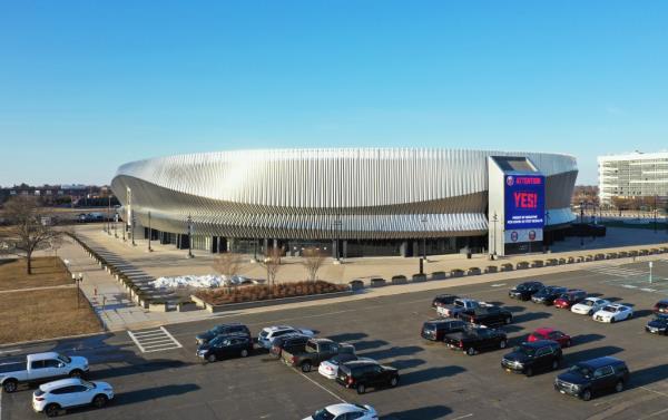 Nassau County Executive Bruce Blakeman is endorsing a plan that would allow Las Vegas Sands Corp. to operate a casino at the Nassau Coliseum site in Long Island.
