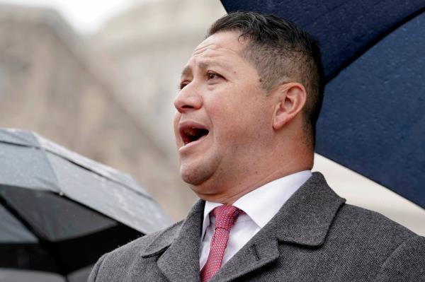 Rep. Tony Go<em></em>nzalez said the situation in El Paso is dire as migrants come over the border.