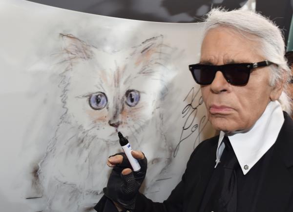 Karl Lagerfeld with Choupette.
