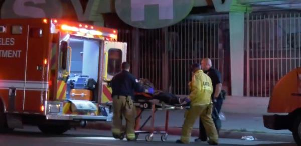 Two people were shot at a taco truck in South LA Mo<em></em>nday morning.</p>

<p>　　The shooting place closer to 12:20 a.m. on Manchester Avenue and St. Andrews Place in the Manchester Square neighborhood of South LA.</p>

<p>　　When police arrived at the scene they found two men who had suffered gunshot wounds just outside of the taco truck. At this time, police do not know the cause of the shooting or have a des<em></em>cription of anyone who was involved.</p>

<p>　　This incident comes after a string of robberies at taco trucks throughout the South LA over the past week. Neighbors say that they worry these crimes are happening far too often.
