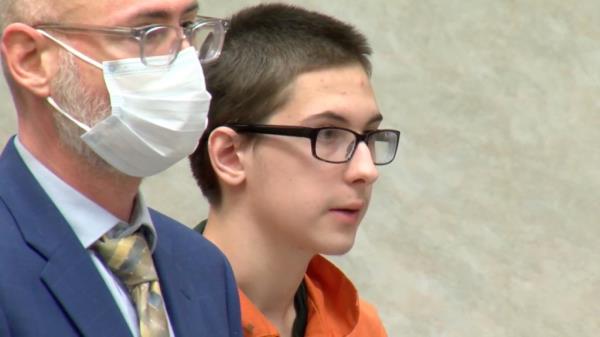 Co<em></em>nnor Crowe, then-16, pleaded guilty in November to charges of second-degree murder after gunning down his mother and sister.</p>

<p>　　