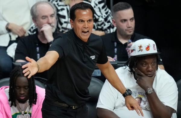 Erik Spoelstra gestures toward the floor during the Heat's Game 3 loss.