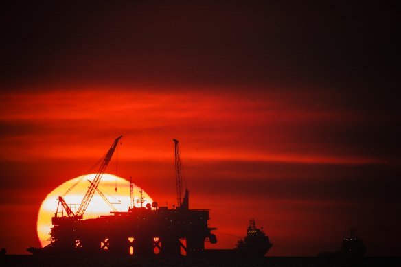 The LNG sector is facing soaring prices amid an o<em></em>ngoing global energy crunch – but its long-term future is less certain.