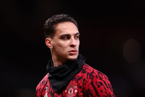 Manchester United v Tottenham Hotspur - Premier League